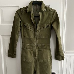 ✨Free People Jumpsuit Olive SZ XS Small Stain see description